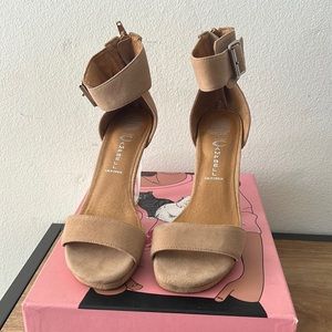 Jeffrey Campbell